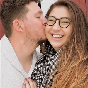 Meet your Posher, Caroline